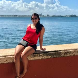 Meet your Posher, Daniela